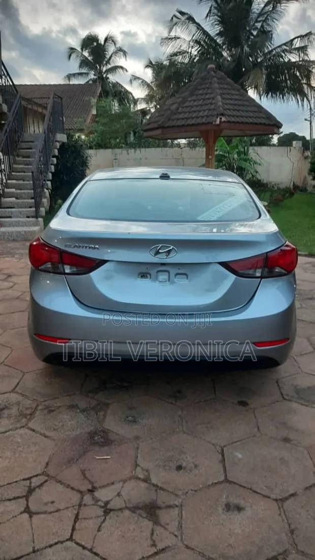 Hyundai Elantra SE Sedan FWD (1.8L 4cyl 6A) 2016 Silver