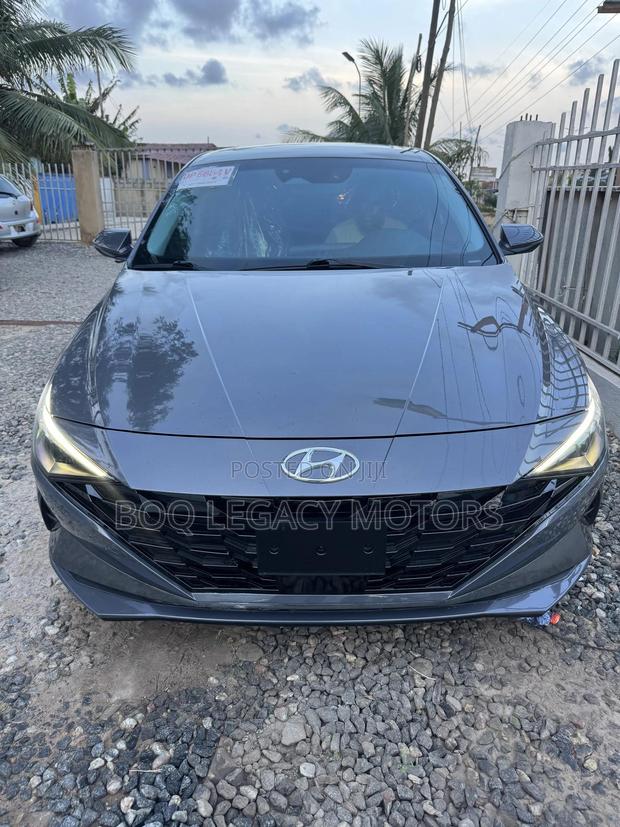 Hyundai Elantra 2023 Gray