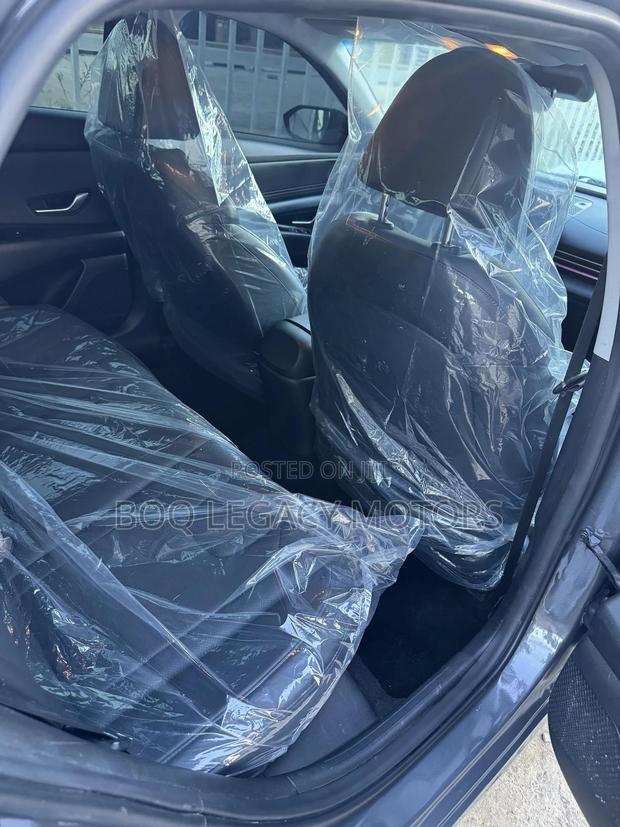 Hyundai Elantra 2023 Gray