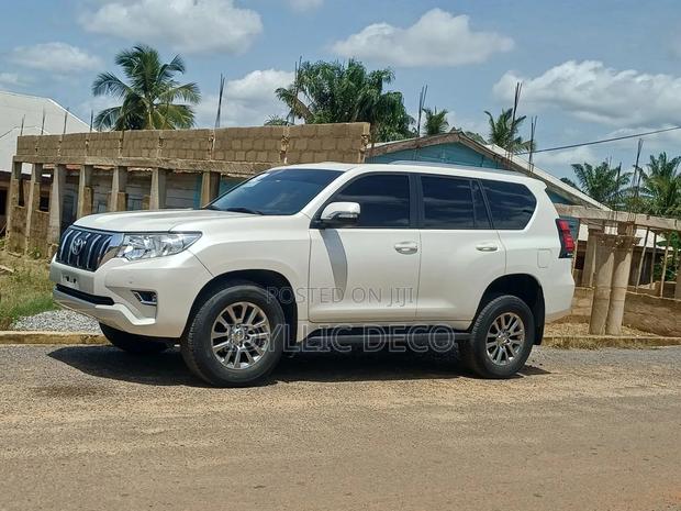 Toyota Land Cruiser Prado 2.7 2019 White