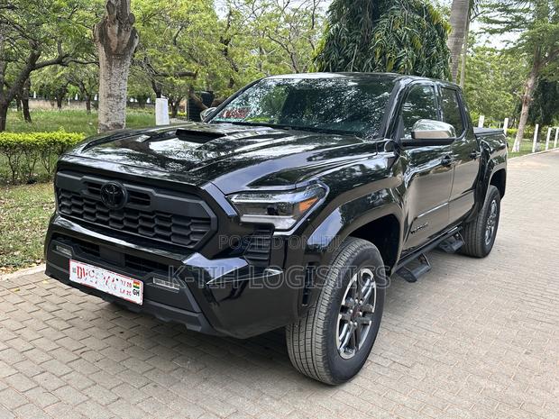 Toyota Tacoma SR5 Double Cab 5' Bed AT 2024 Black