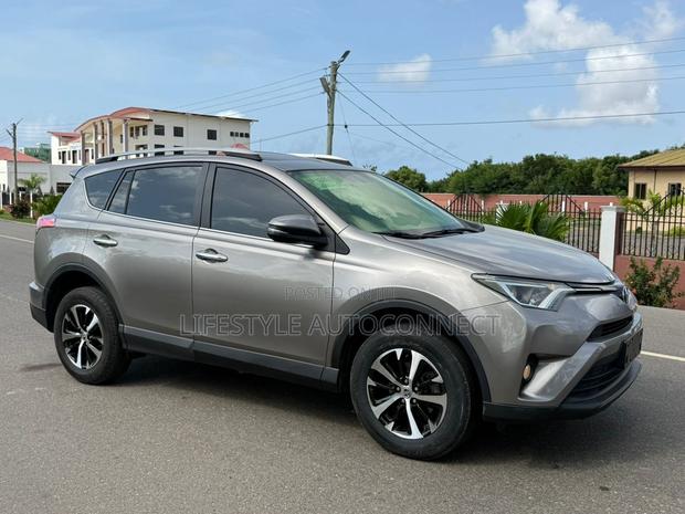 Toyota RAV4 2016 Silver