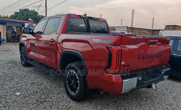 Toyota Tundra 2023 Red