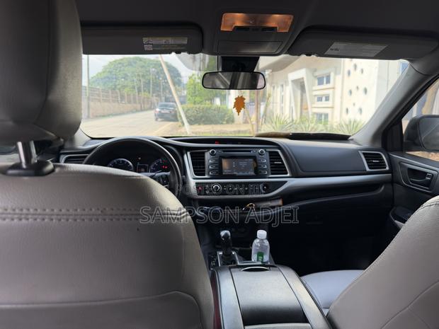 Toyota Highlander 2018 Gray