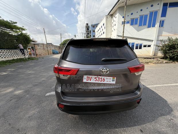 Toyota Highlander 2018 Gray
