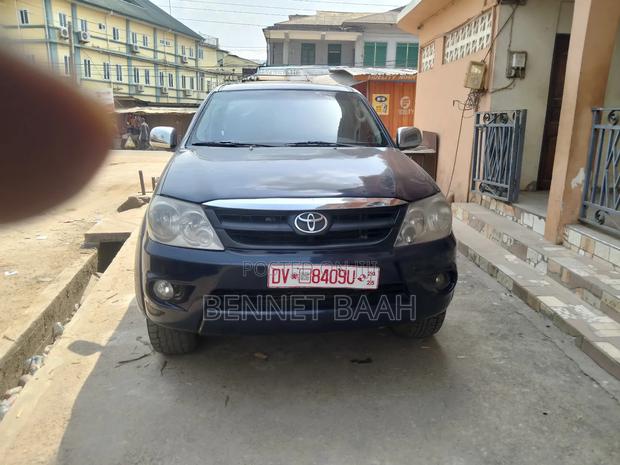 Toyota Fortuner 2.5 D AWD 2012 Blue