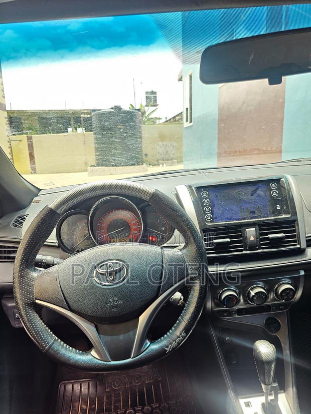 Toyota Yaris L Hatchback 5dr 2015 White