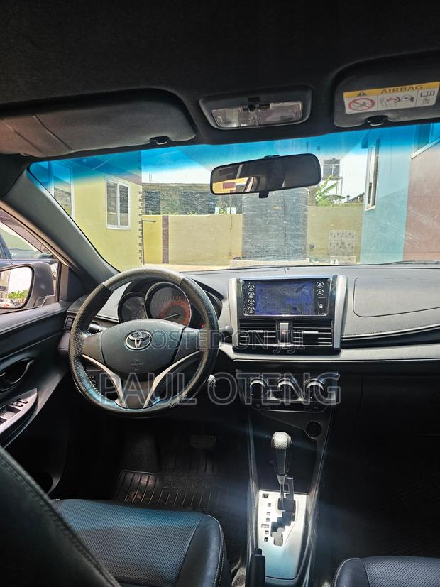 Toyota Yaris L Hatchback 5dr 2015 White