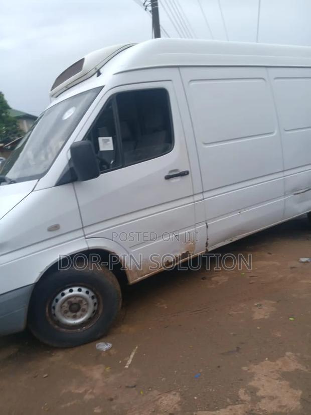 Mercedes-Benz Sprinter 2004 White