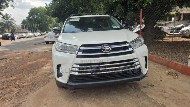 Toyota Highlander Limited Platinum 2019 White