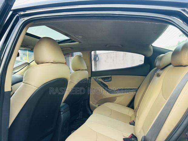 Hyundai Elantra Limited Sedan FWD (1.8L 4cyl 6A) 2013 Black