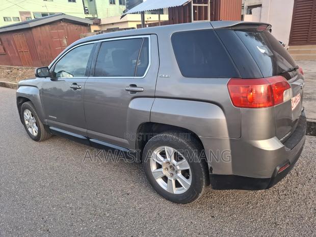 GMC Terrain Denali AWD 2013 Gold