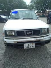 Nissan Hardbody 2000 White for sale