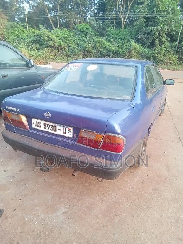 Nissan Primera 1999 Blue