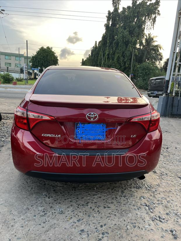Toyota Corolla LE (1.8L 4cyl 2A) 2018 Red