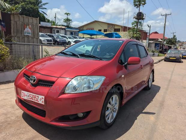 Toyota Auris 1.4 VVTi 2008 Red