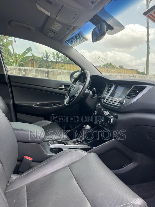 Hyundai Tucson Limited AWD 2018 Black