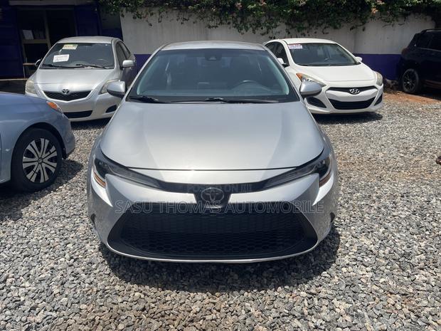 Toyota Corolla 2022 Silver