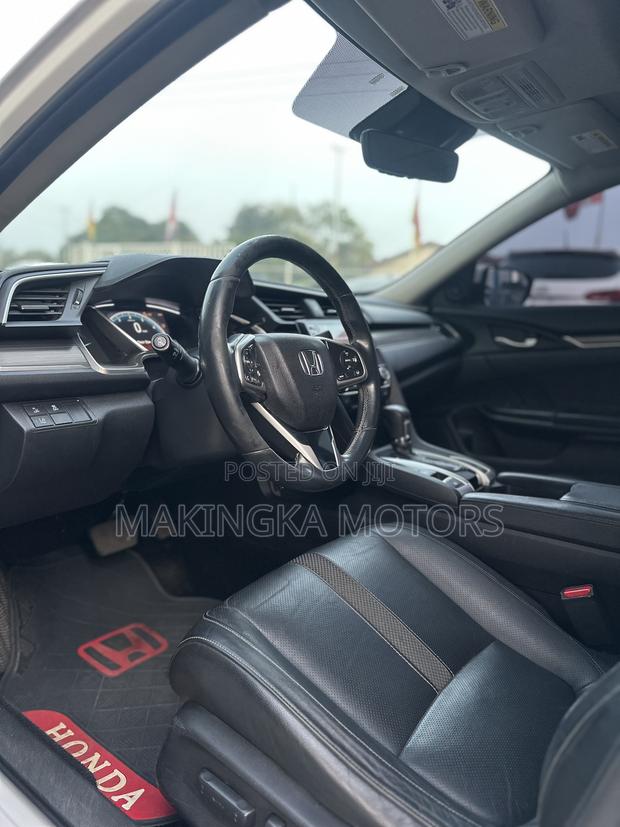 Honda Civic EX-L Sedan 2019 White