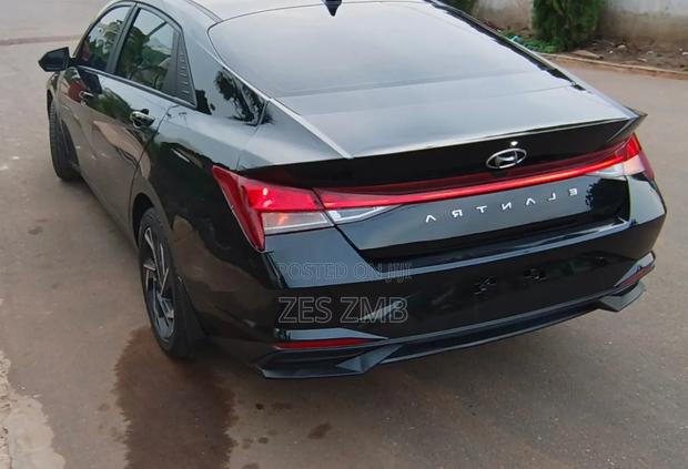 Hyundai Elantra SEL 2023 Black