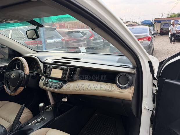 Toyota RAV4 2015 White