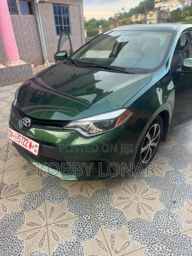 Toyota Corolla 2016 Green