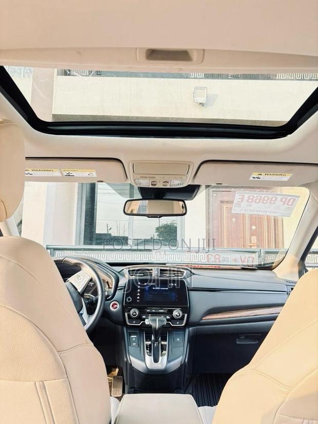 Honda CR-V Touring AWD 2018 White