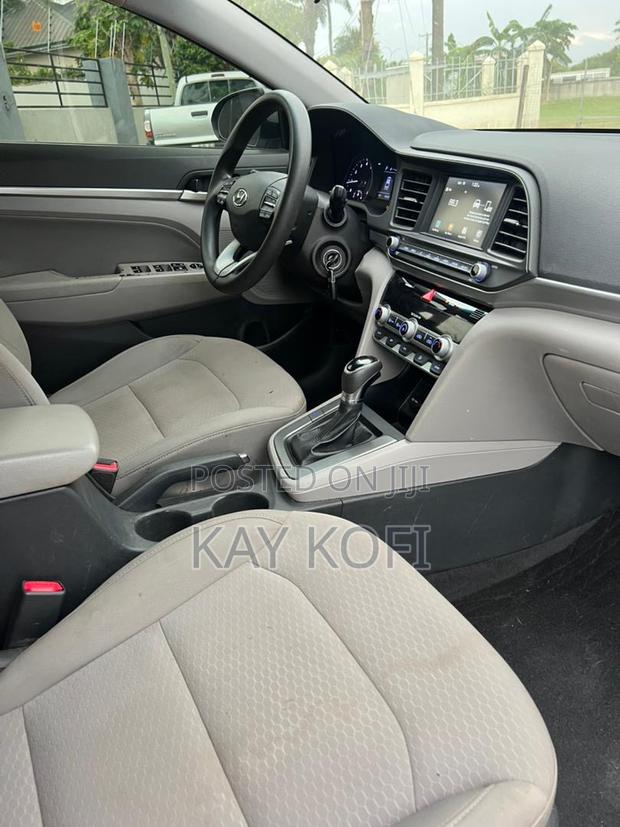 Hyundai Elantra SE 2020 Gray