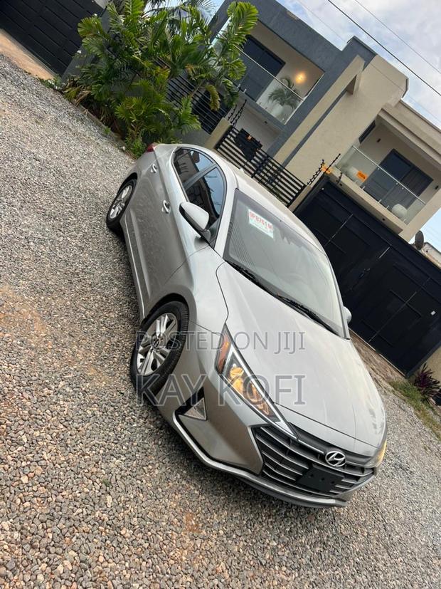 Hyundai Elantra SE 2020 Gray