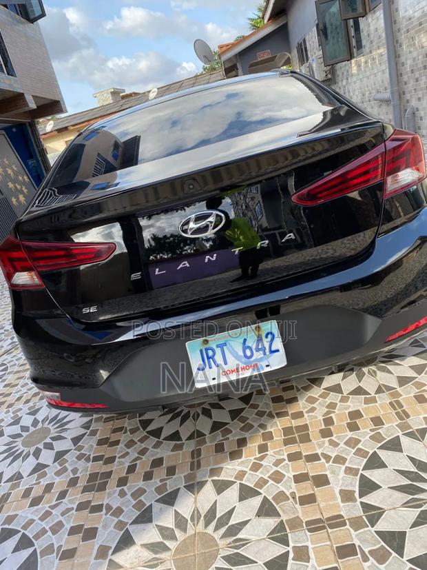 Hyundai Elantra 2019 Black