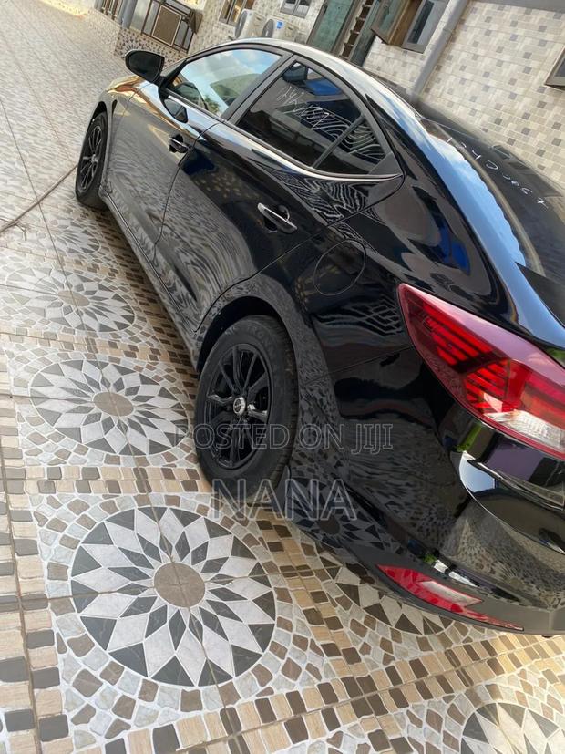 Hyundai Elantra 2019 Black