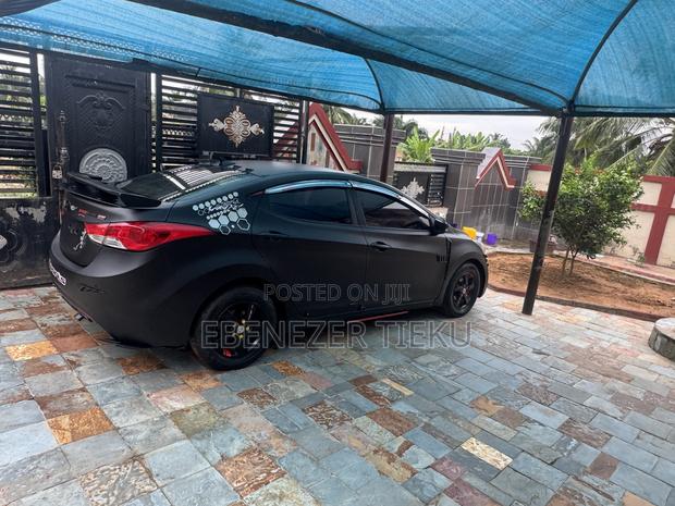 Hyundai Avante 2014 Black
