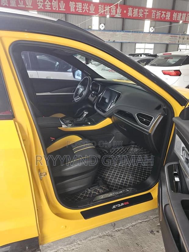 Jetour X70 1.5 7-Seater FWD 2020 Yellow