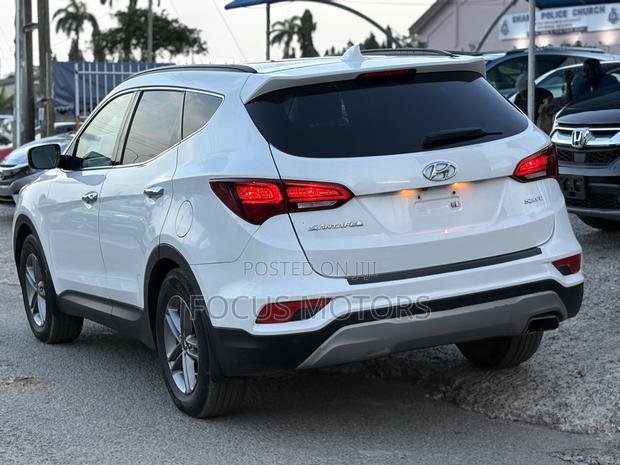 Hyundai Santa Fe Limited Ultimate AWD 2018 White