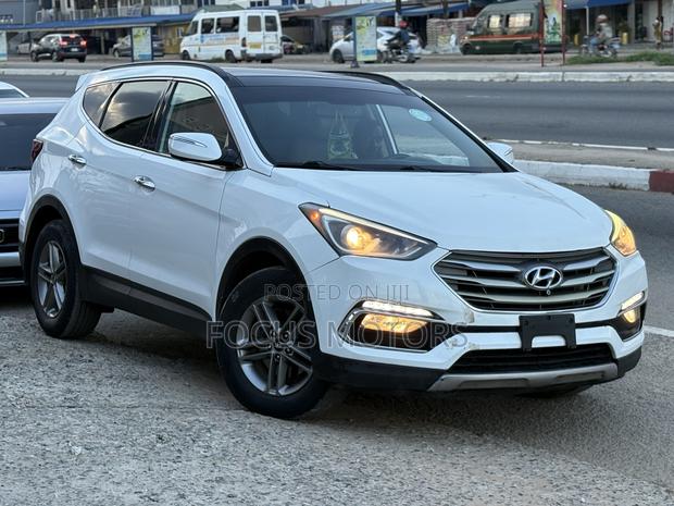 Hyundai Santa Fe Limited Ultimate AWD 2018 White
