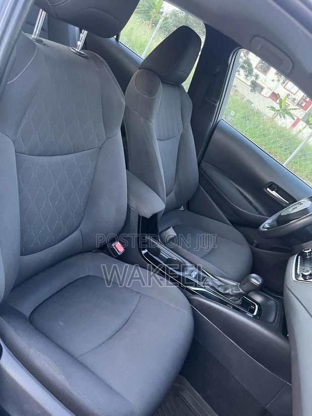 Toyota Corolla LE 2021 Silver