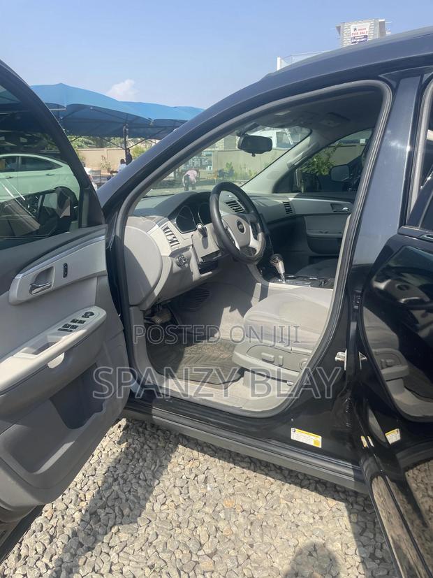 Chevrolet Traverse 2011 Black