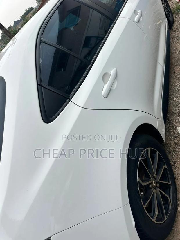Toyota Corolla SE 2020 White