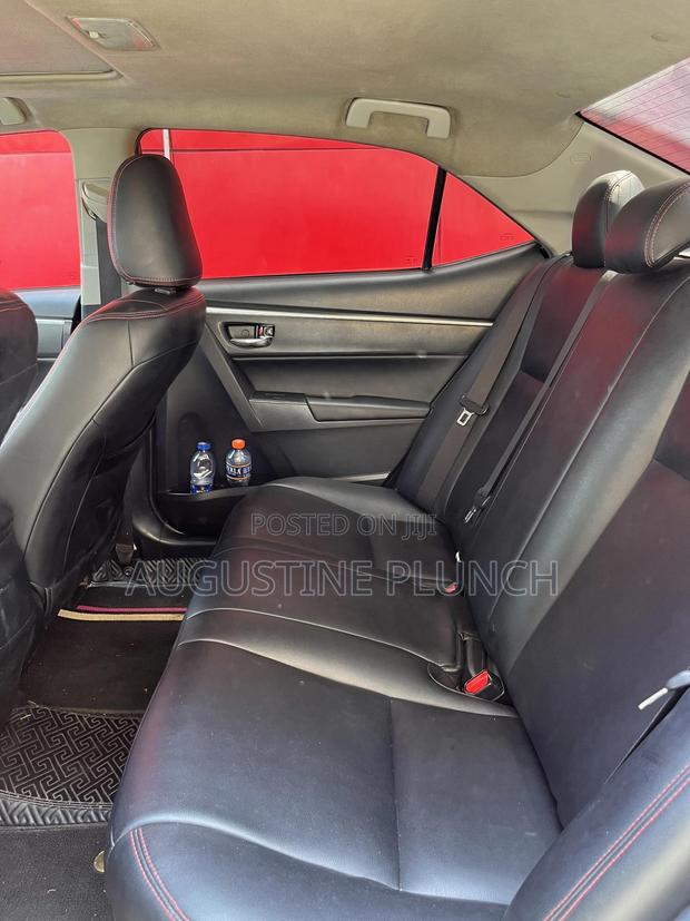 Toyota Corolla 2018 Black