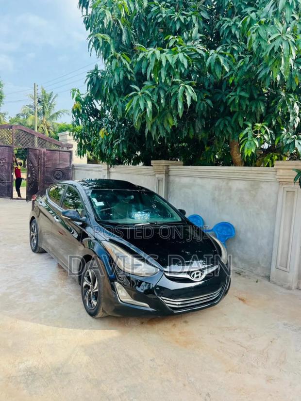 Hyundai Elantra Limited Sedan FWD (1.8L 4cyl 6A) 2016 Black