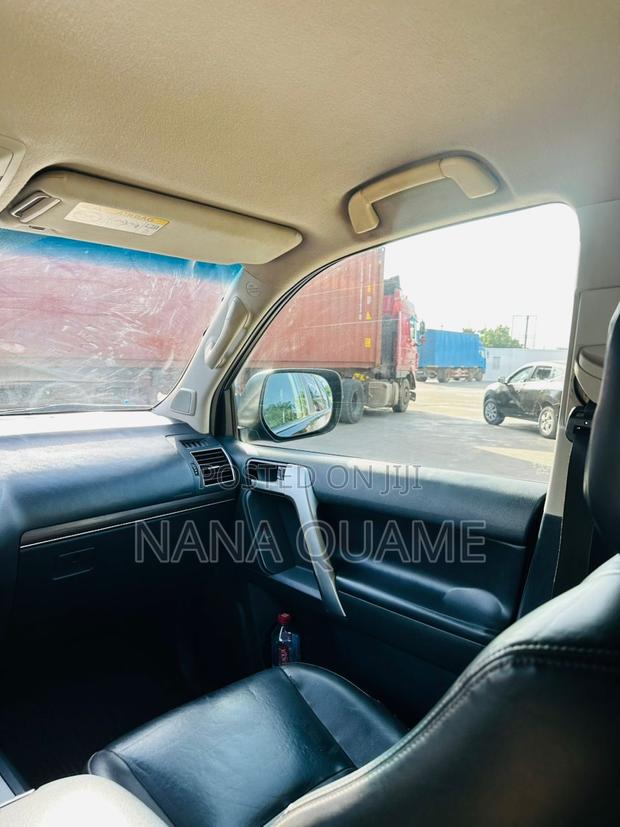 Toyota Land Cruiser Prado 2019 Black