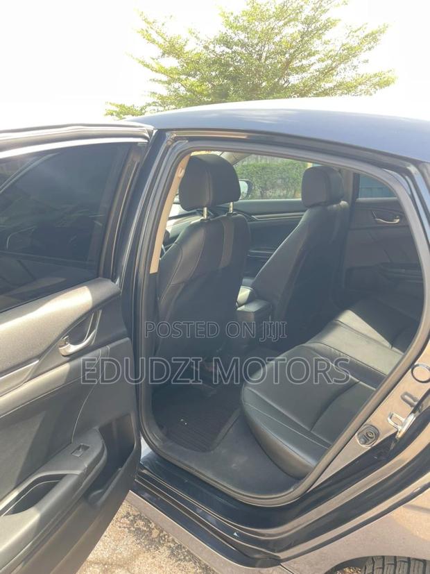 Honda Civic Touring Sedan 2019 Gray