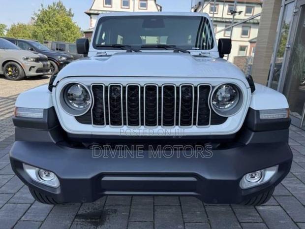 Jeep Wrangler Sahara 4 Door 4x4 2024 White