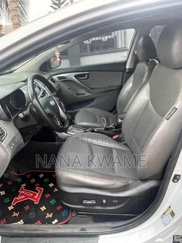 Hyundai Elantra 2013 Silver