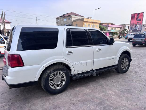 Lincoln Navigator 2007 White