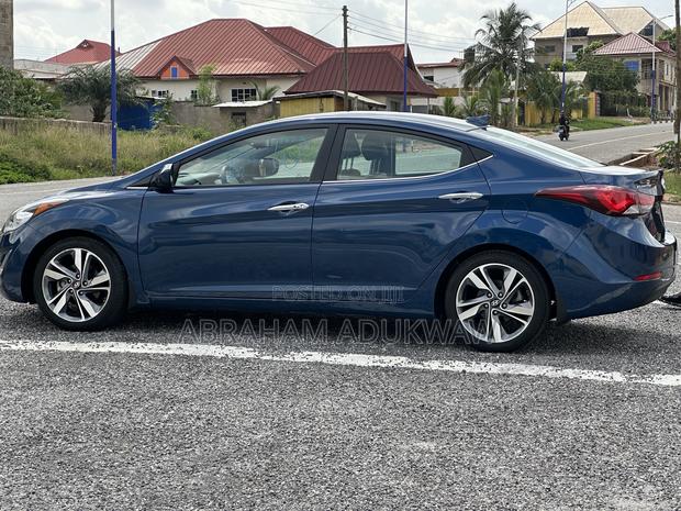 Hyundai Elantra Limited Sedan FWD (1.8L 4cyl 6A) 2016 Blue
