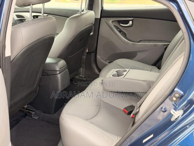 Hyundai Elantra Limited Sedan FWD (1.8L 4cyl 6A) 2016 Blue