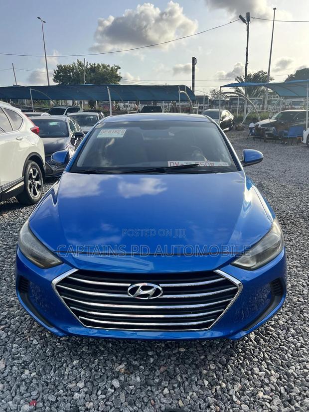 Hyundai Elantra 2017 Blue