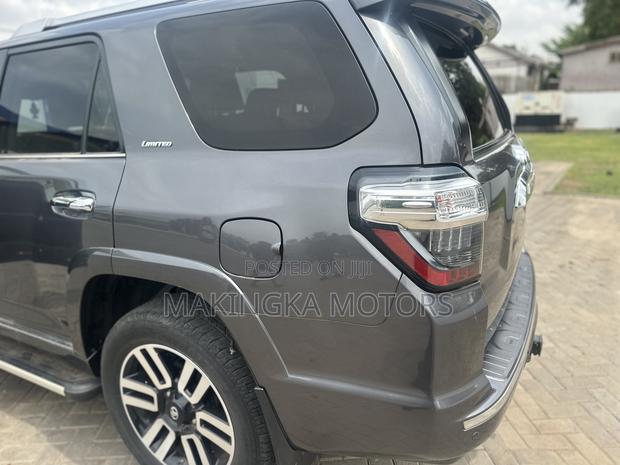 Toyota 4-Runner Limited 2021 Silver