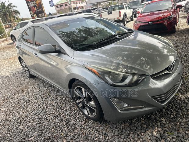 Hyundai Elantra SE 4dr Sedan (1.8L 4cyl 6M) 2015 Silver